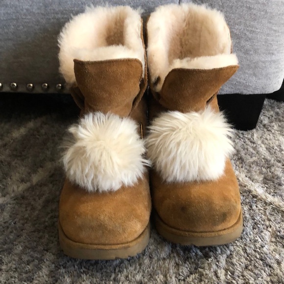 UGG Boots Used boots can be clean OBO - Picture 3 of 7